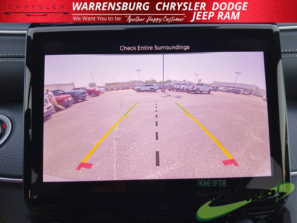 2027 Jeep Grand Cherokee GRAND CHEROKEE LAREDO 4X4