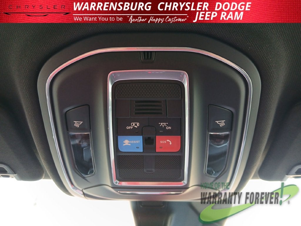 2027 Jeep Grand Cherokee GRAND CHEROKEE LAREDO 4X4