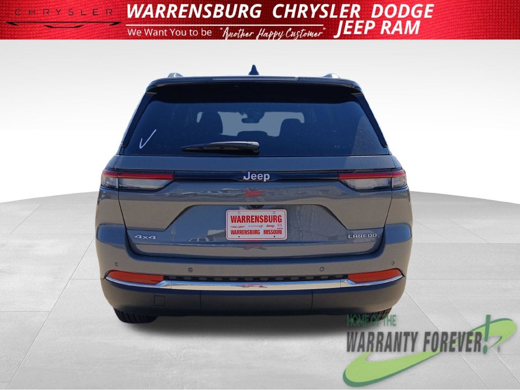 2027 Jeep Grand Cherokee GRAND CHEROKEE LAREDO 4X4