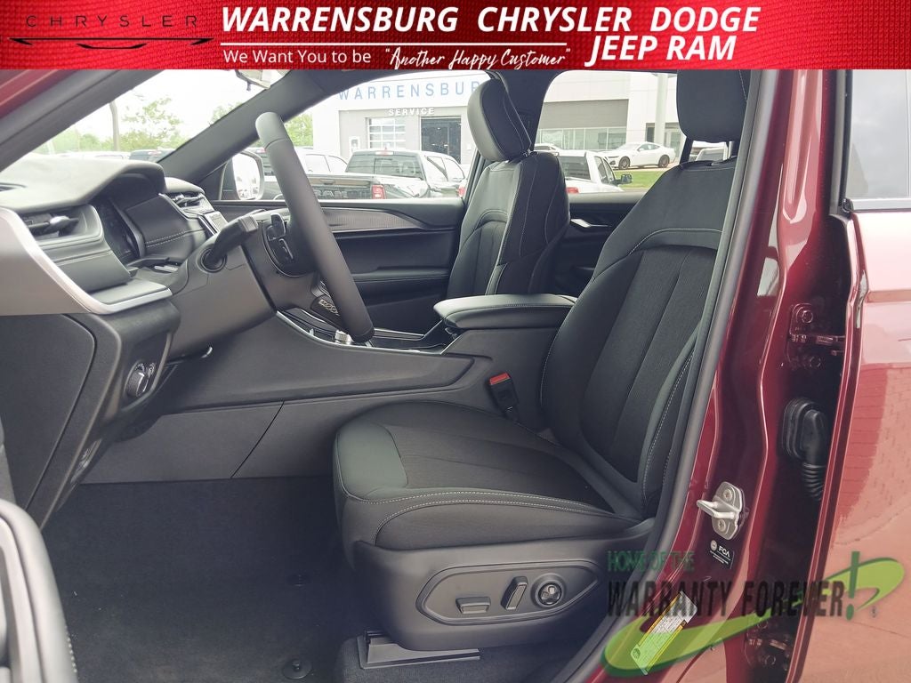 2026 Jeep Grand Cherokee GRAND CHEROKEE LAREDO 4X4