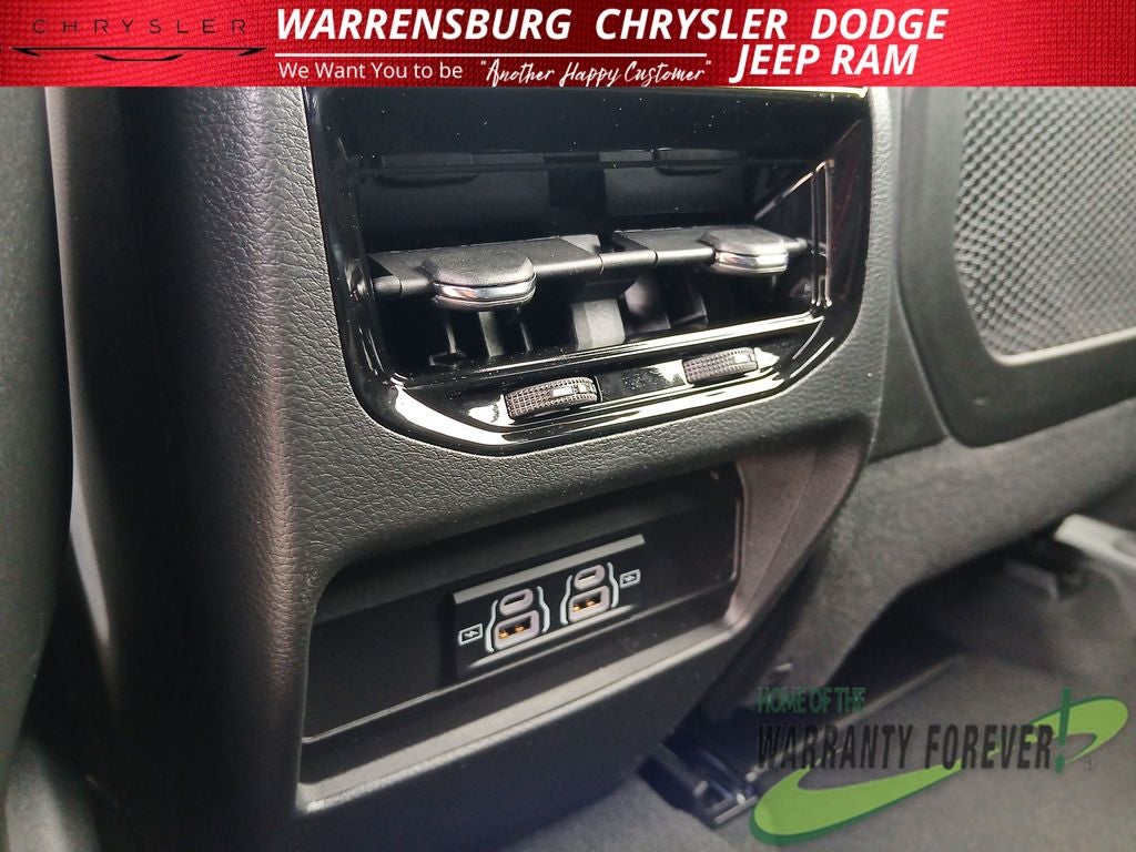 2026 Jeep Grand Cherokee GRAND CHEROKEE LAREDO 4X4