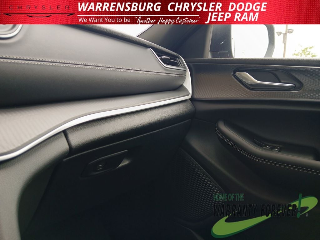 2026 Jeep Grand Cherokee GRAND CHEROKEE LAREDO 4X4