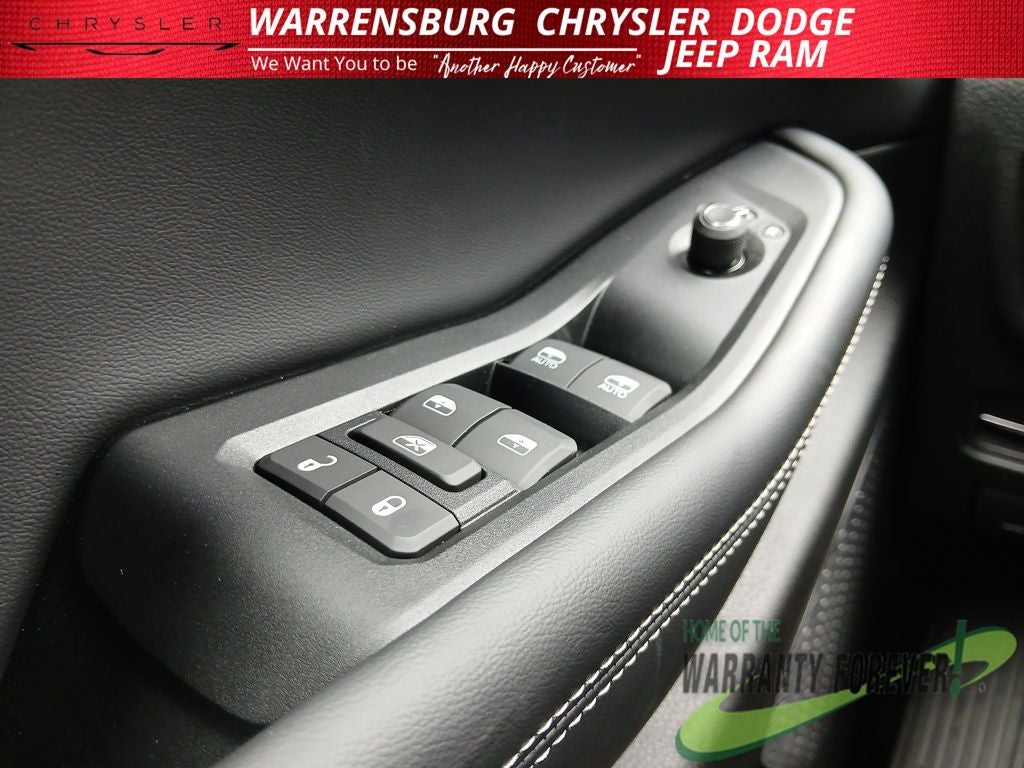 2026 Jeep Grand Cherokee GRAND CHEROKEE LAREDO 4X4