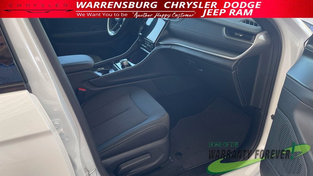 2027 Jeep Grand Cherokee Laredo X