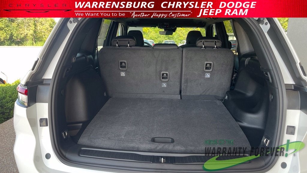 2027 Jeep Grand Cherokee Laredo X