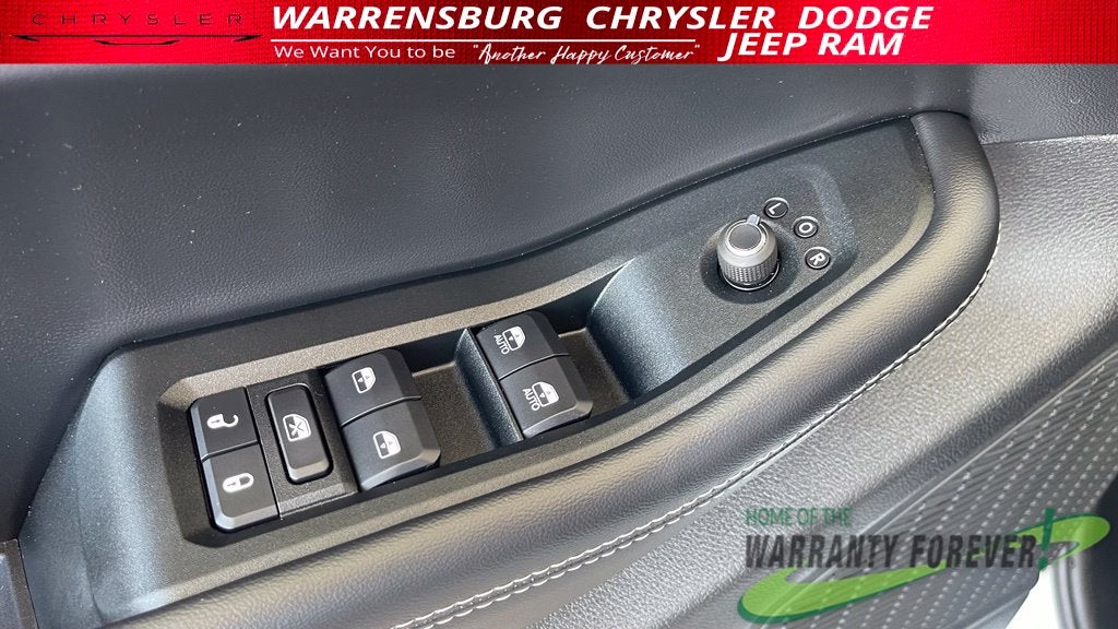 2027 Jeep Grand Cherokee Laredo X