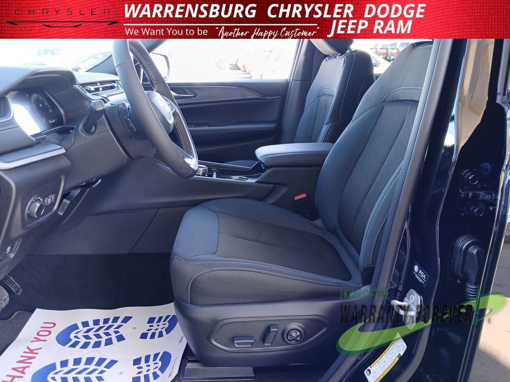 2026 Jeep Grand Cherokee GRAND CHEROKEE LAREDO X 4X4