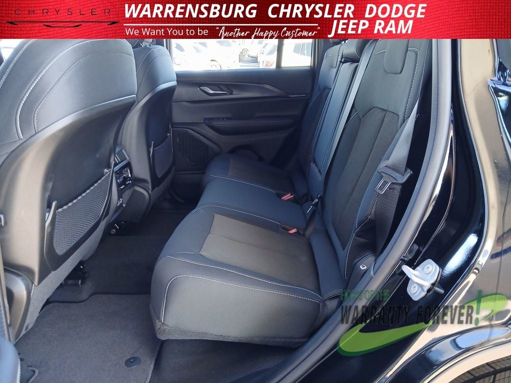 2026 Jeep Grand Cherokee GRAND CHEROKEE LAREDO X 4X4