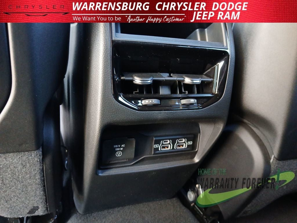 2026 Jeep Grand Cherokee GRAND CHEROKEE LAREDO X 4X4