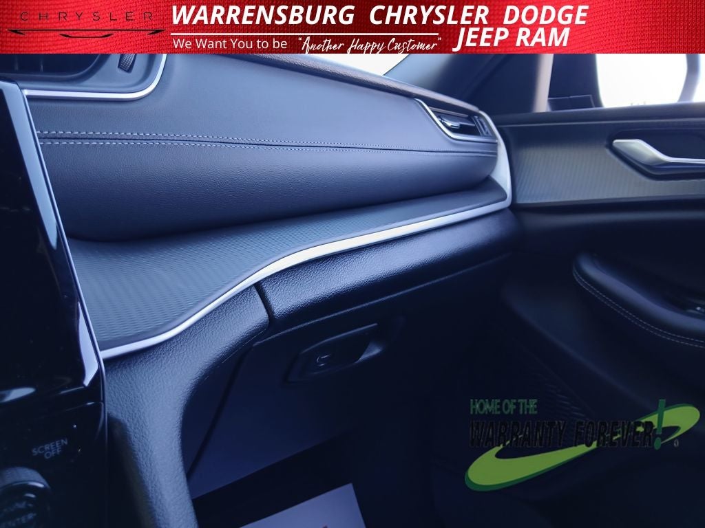 2026 Jeep Grand Cherokee GRAND CHEROKEE LAREDO X 4X4