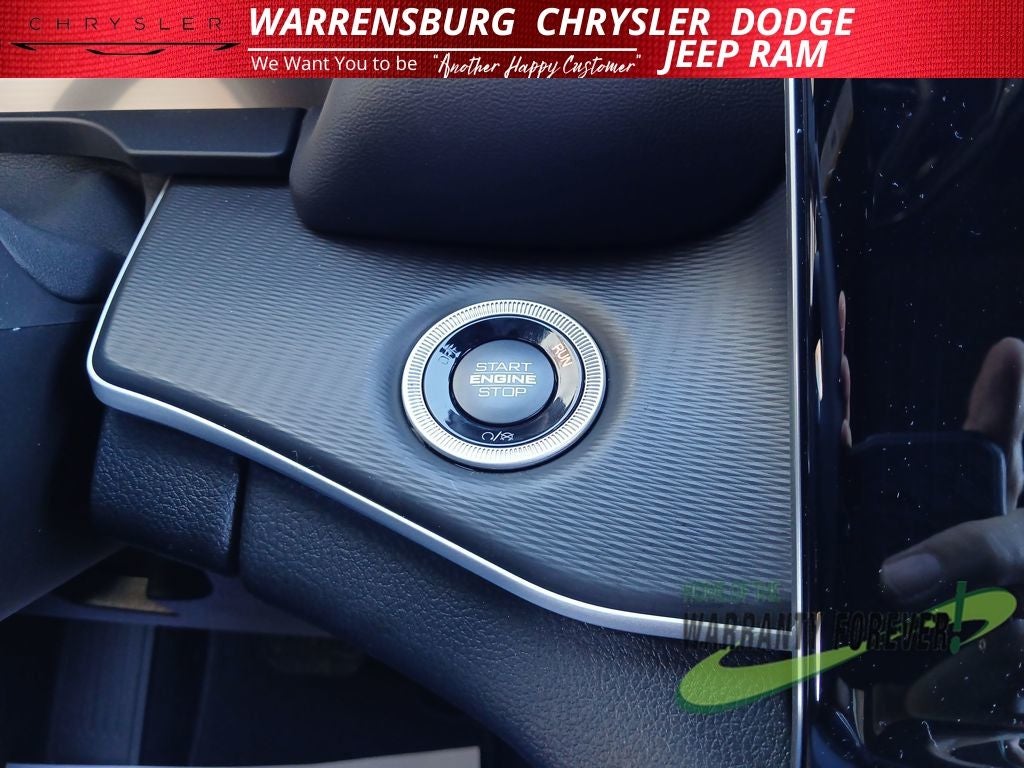 2026 Jeep Grand Cherokee GRAND CHEROKEE LAREDO X 4X4