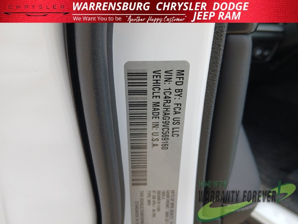 2027 Jeep Grand Cherokee GRAND CHEROKEE LAREDO 4X4