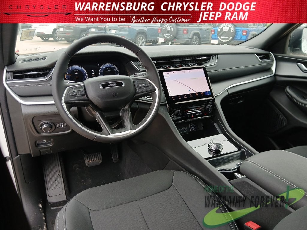 2027 Jeep Grand Cherokee GRAND CHEROKEE LAREDO 4X4