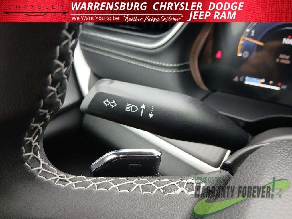 2027 Jeep Grand Cherokee GRAND CHEROKEE LAREDO 4X4