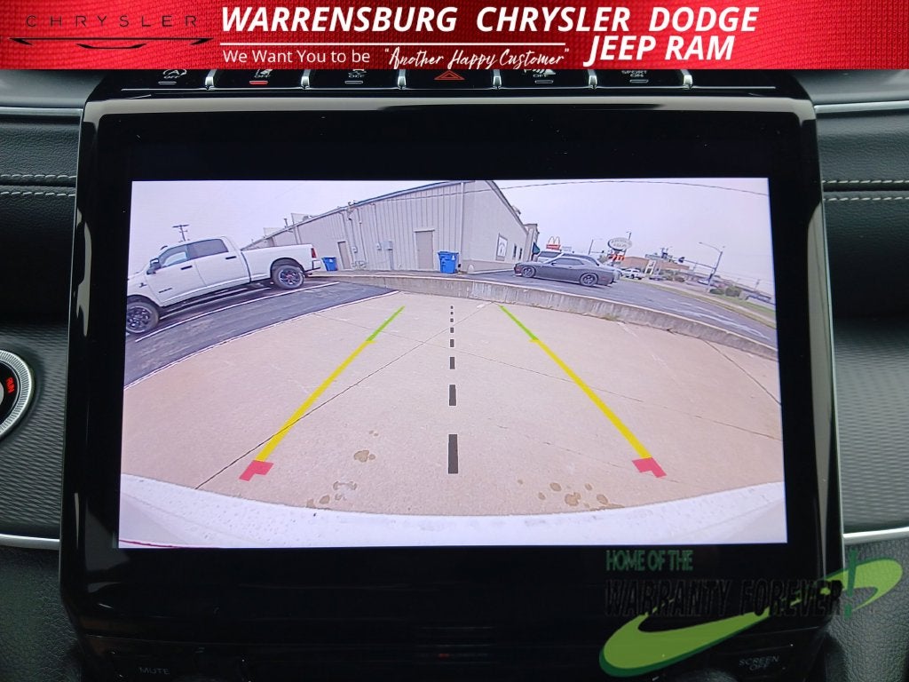 2027 Jeep Grand Cherokee GRAND CHEROKEE LAREDO 4X4