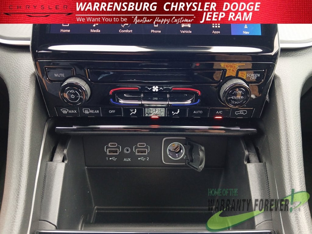 2027 Jeep Grand Cherokee GRAND CHEROKEE LAREDO 4X4