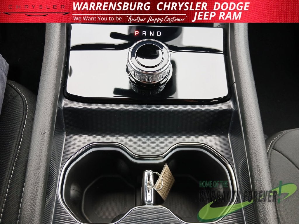 2027 Jeep Grand Cherokee GRAND CHEROKEE LAREDO 4X4