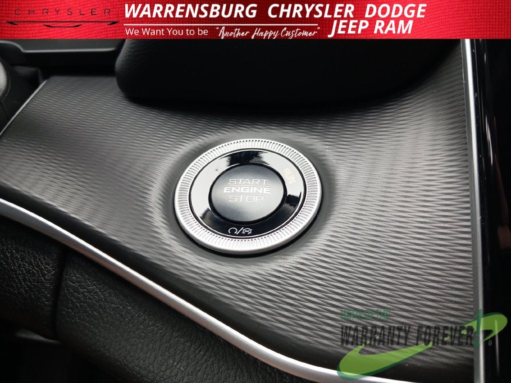2027 Jeep Grand Cherokee GRAND CHEROKEE LAREDO 4X4