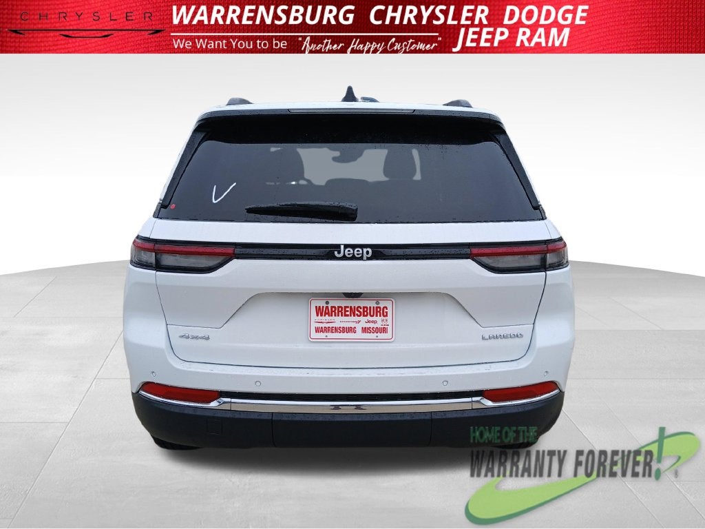 2027 Jeep Grand Cherokee GRAND CHEROKEE LAREDO 4X4
