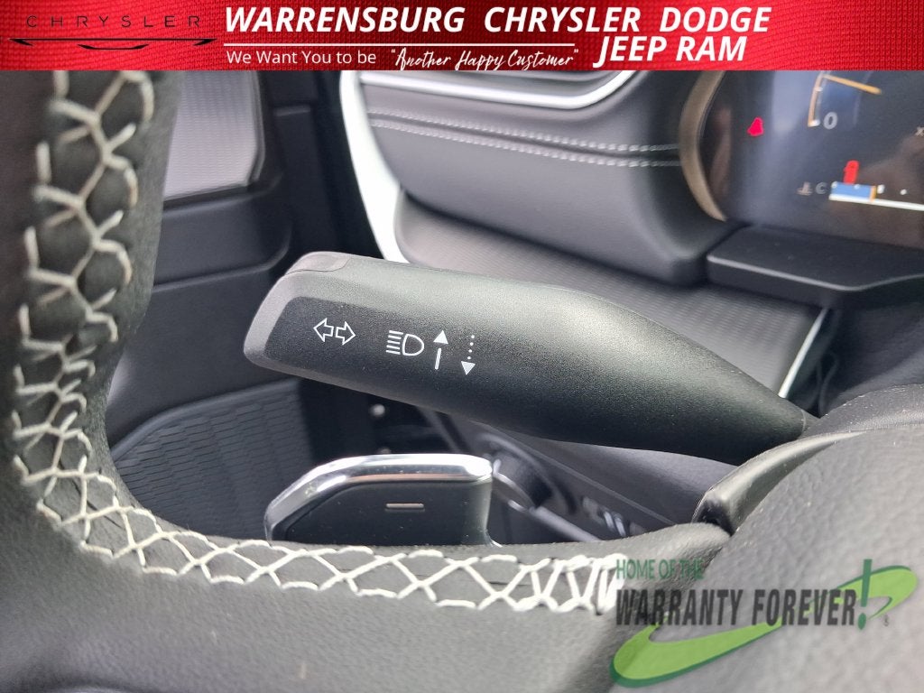 2027 Jeep Grand Cherokee GRAND CHEROKEE LAREDO X 4X4