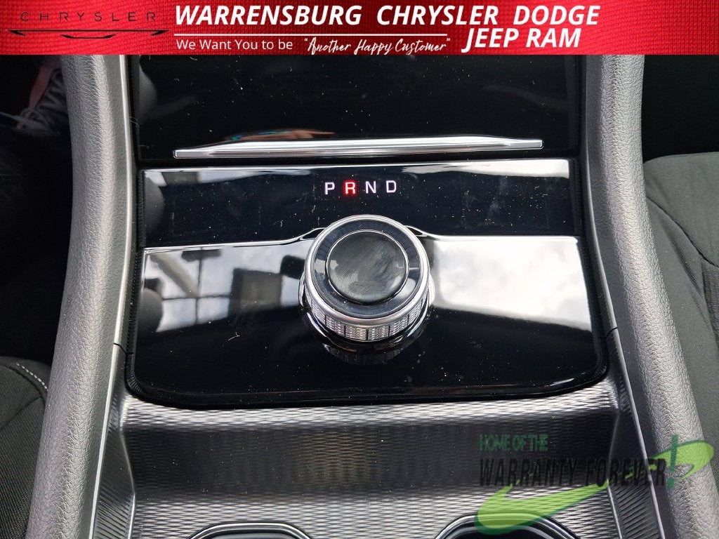 2027 Jeep Grand Cherokee GRAND CHEROKEE LAREDO X 4X4