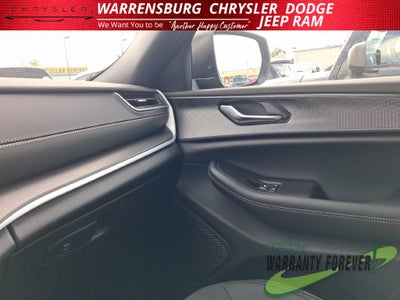 2027 Jeep Grand Cherokee GRAND CHEROKEE LAREDO X 4X4