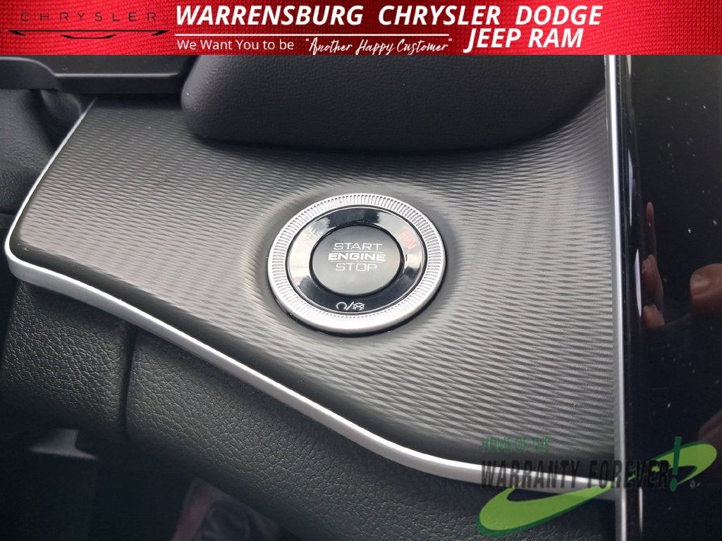 2027 Jeep Grand Cherokee GRAND CHEROKEE LAREDO X 4X4