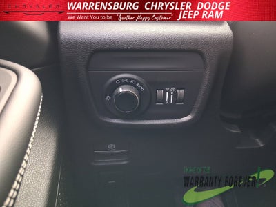2027 Jeep Grand Cherokee GRAND CHEROKEE LAREDO X 4X4