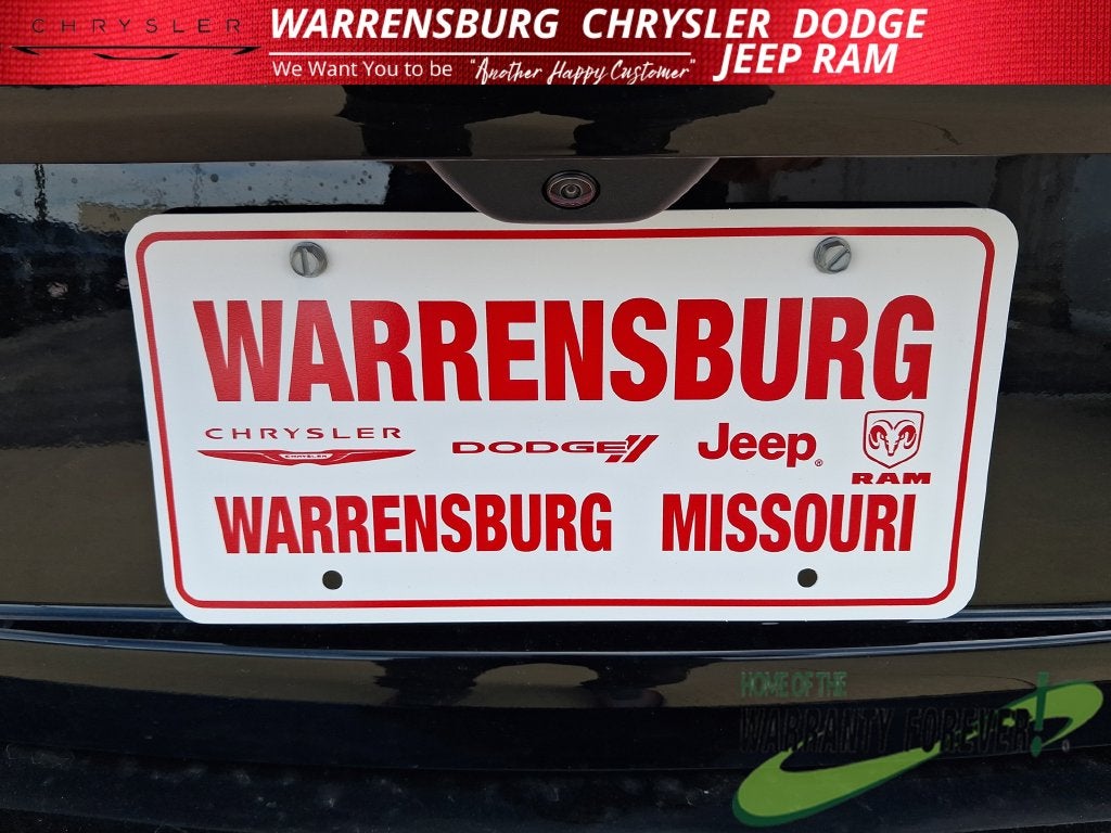 2027 Jeep Grand Cherokee GRAND CHEROKEE LAREDO X 4X4