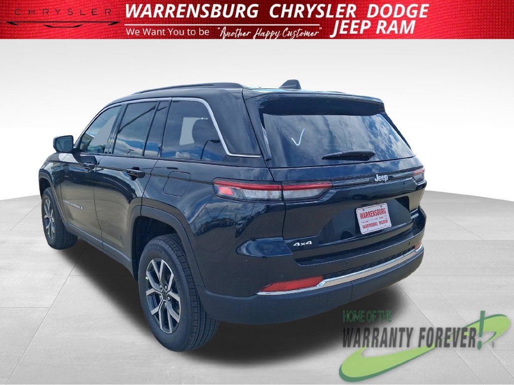 2027 Jeep Grand Cherokee GRAND CHEROKEE LAREDO X 4X4