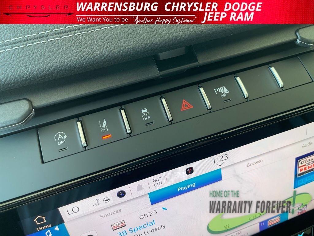 2026 Jeep Grand Cherokee GRAND CHEROKEE LAREDO ALTITUDE 4X4