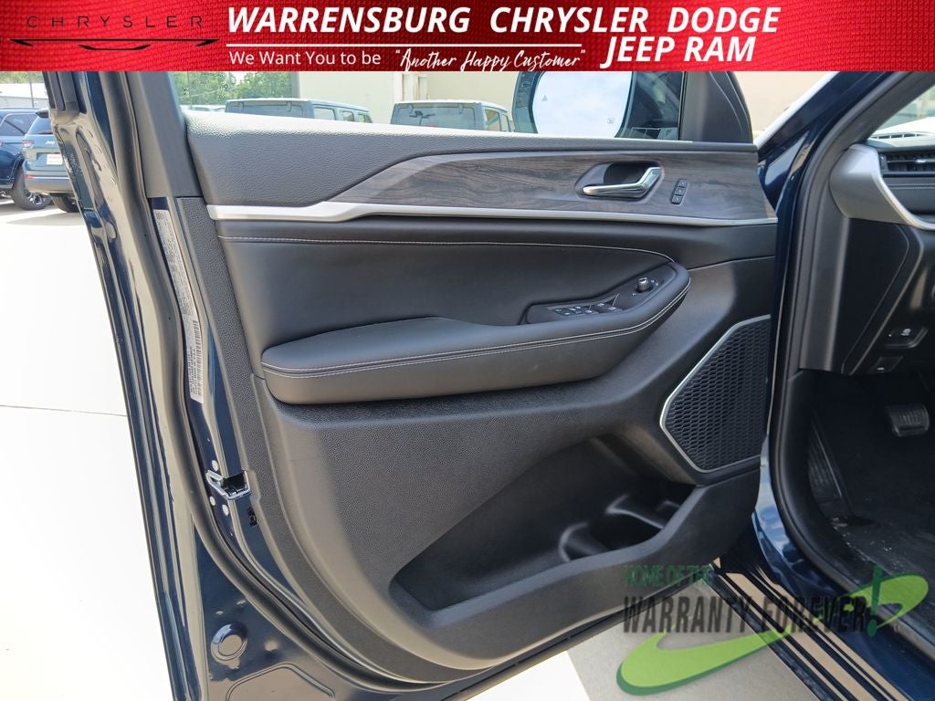 2027 Jeep Grand Cherokee Limited Reserve