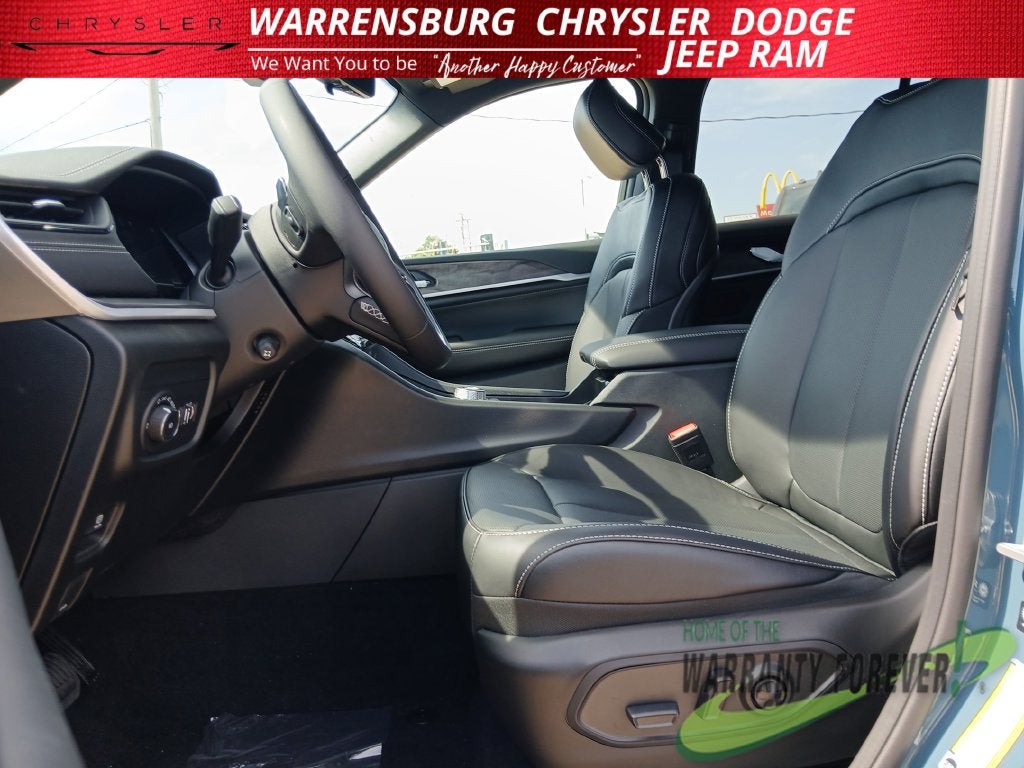 2027 Jeep Grand Cherokee GRAND CHEROKEE LIMITED RESERVE 4X4