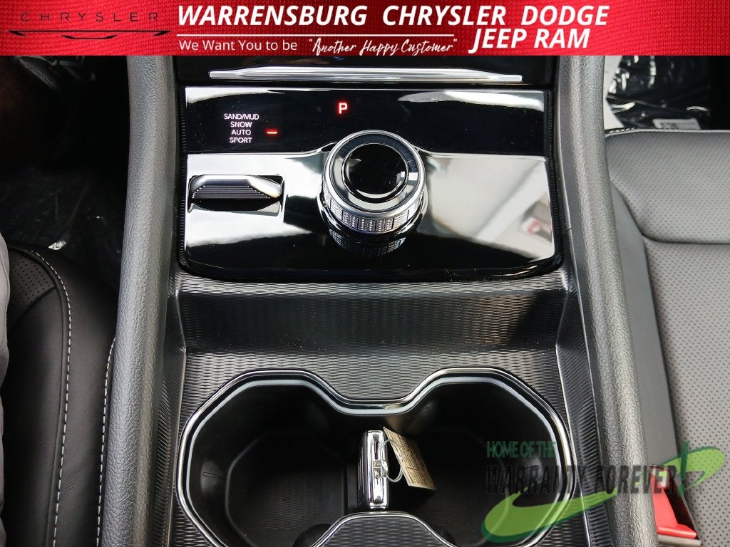 2027 Jeep Grand Cherokee GRAND CHEROKEE LIMITED RESERVE 4X4