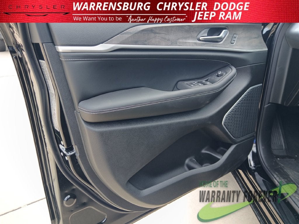2027 Jeep Grand Cherokee GRAND CHEROKEE LIMITED RESERVE 4X4