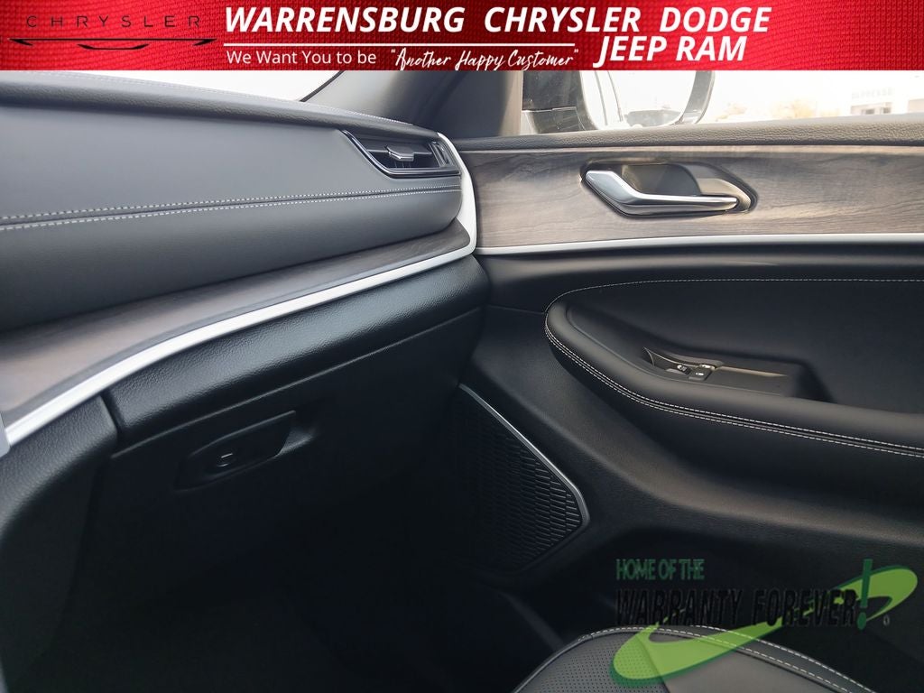 2027 Jeep Grand Cherokee Limited Reserve