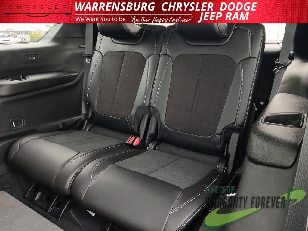 2027 Jeep Grand Cherokee GRAND CHEROKEE L LAREDO ALTITUDE 4X4