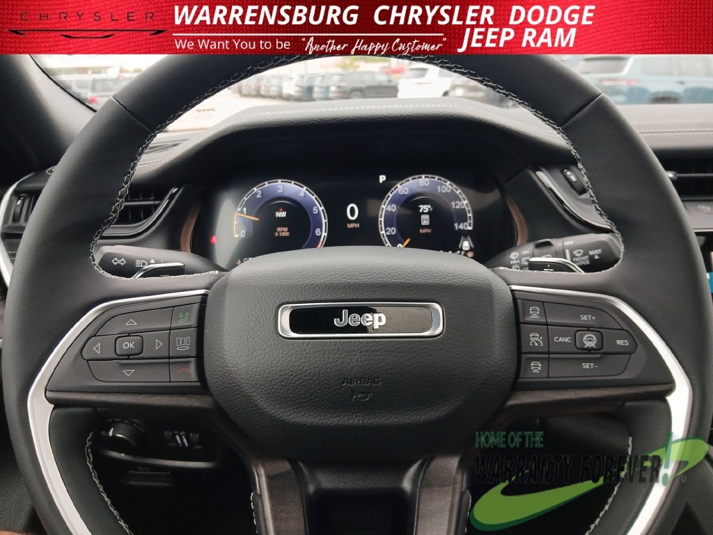 2027 Jeep Grand Cherokee GRAND CHEROKEE L LAREDO ALTITUDE 4X4