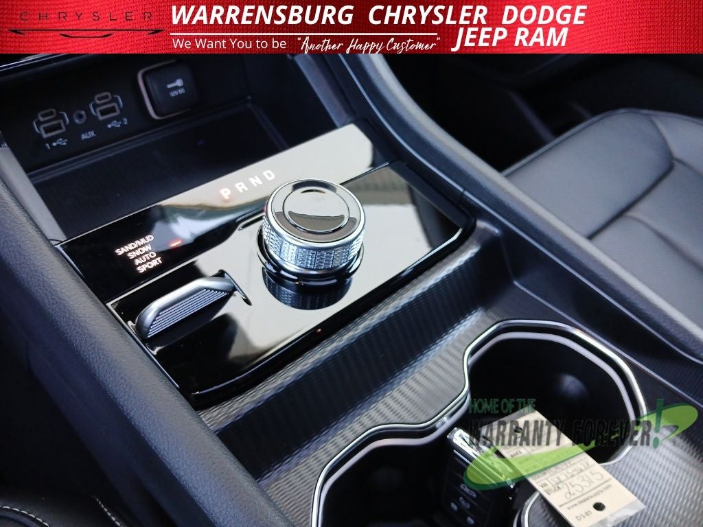 2025 Jeep Grand Cherokee GRAND CHEROKEE L LIMITED 4X4