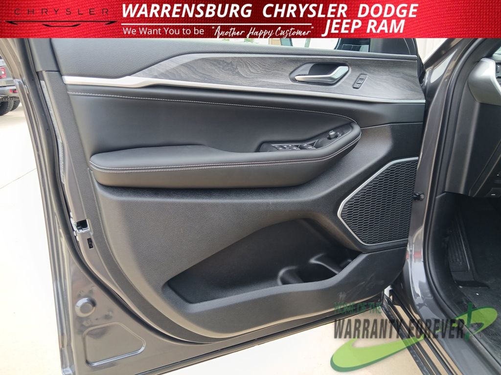 2026 Jeep Grand Cherokee GRAND CHEROKEE L LIMITED RESERVE 4X4