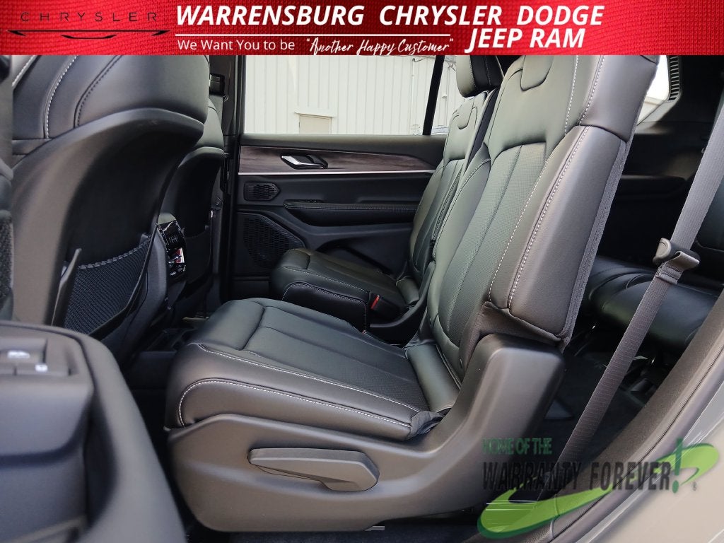 2027 Jeep Grand Cherokee GRAND CHEROKEE L LIMITED 4X4