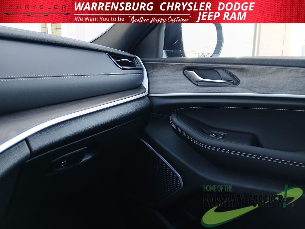 2027 Jeep Grand Cherokee Limited Reserve