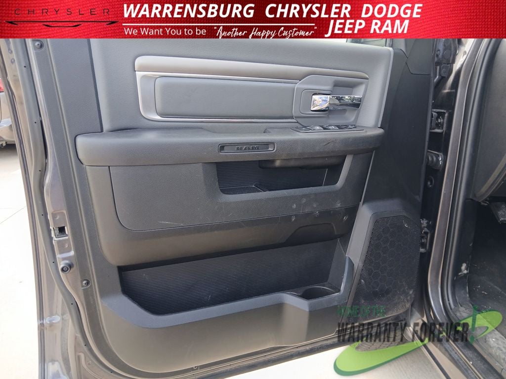 2024 RAM 1500 Classic SLT