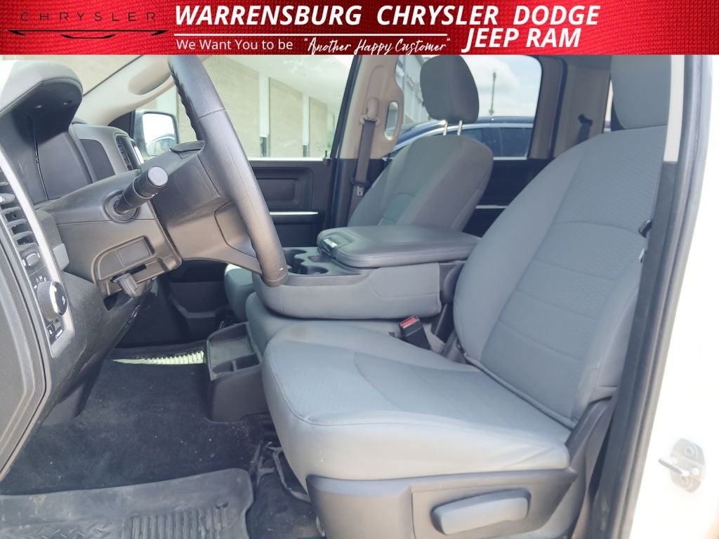 2019 RAM 1500 Classic Express Crew Cab 4x4 5'7' Box