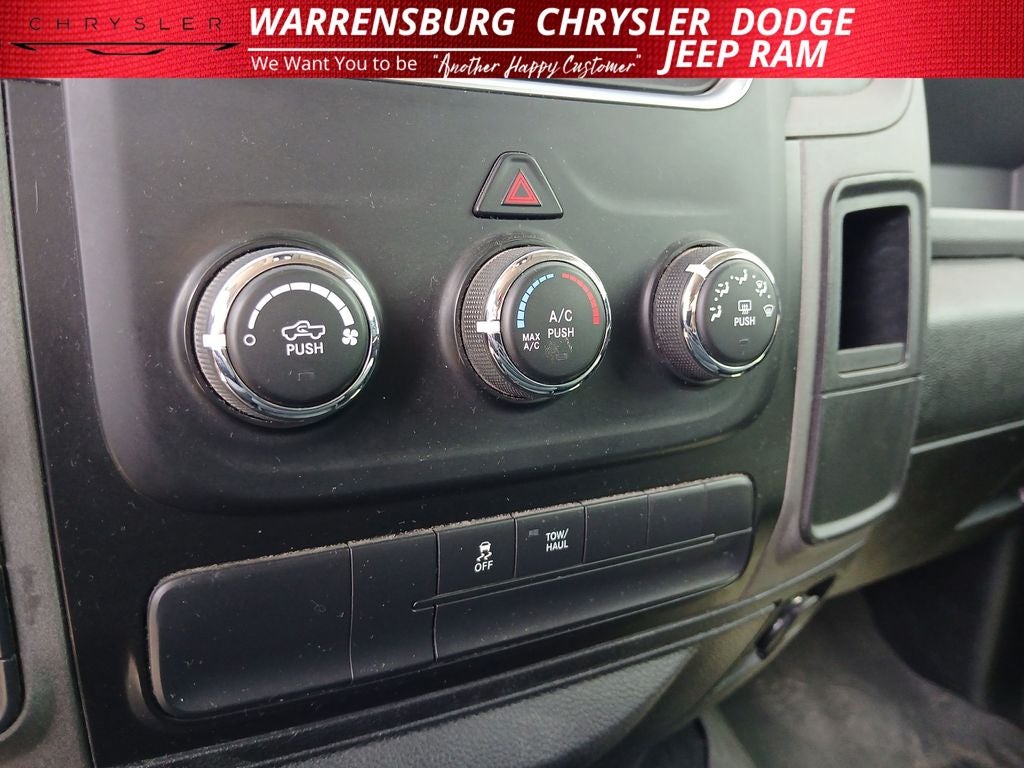 2019 RAM 1500 Classic Express Crew Cab 4x4 5'7' Box