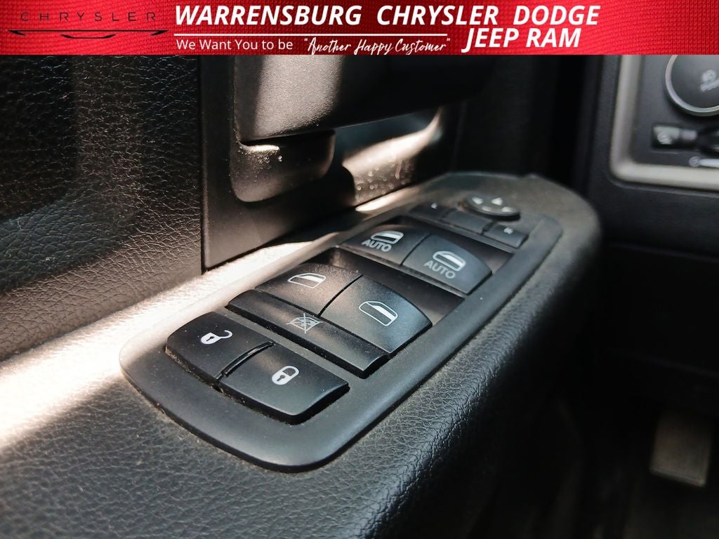 2019 RAM 1500 Classic Express Crew Cab 4x4 5'7' Box