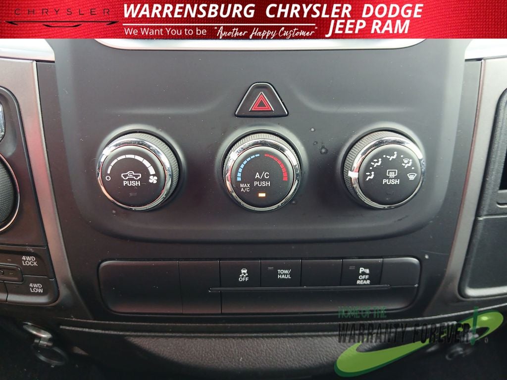 2024 RAM 1500 Classic Warlock Crew Cab 4x4 5'7' Box