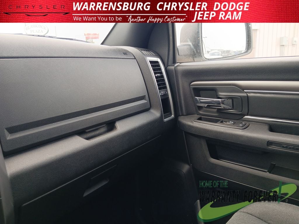 2024 RAM 1500 Classic Warlock Crew Cab 4x4 5'7' Box