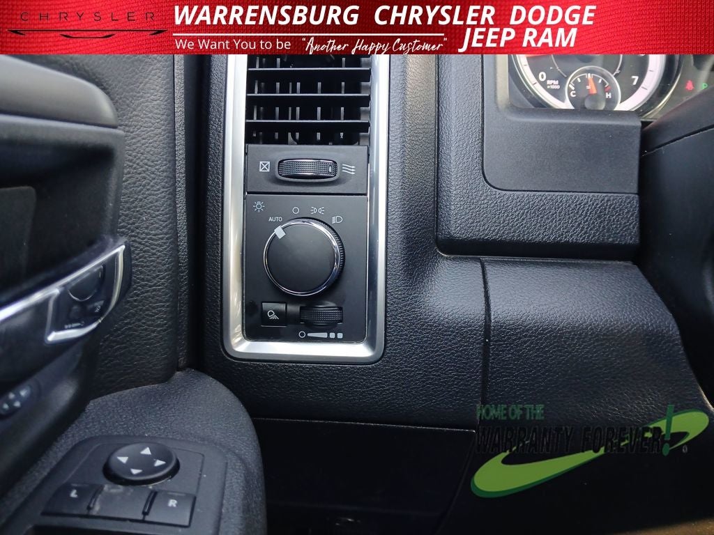 2024 RAM 1500 Classic Warlock Crew Cab 4x4 5'7' Box