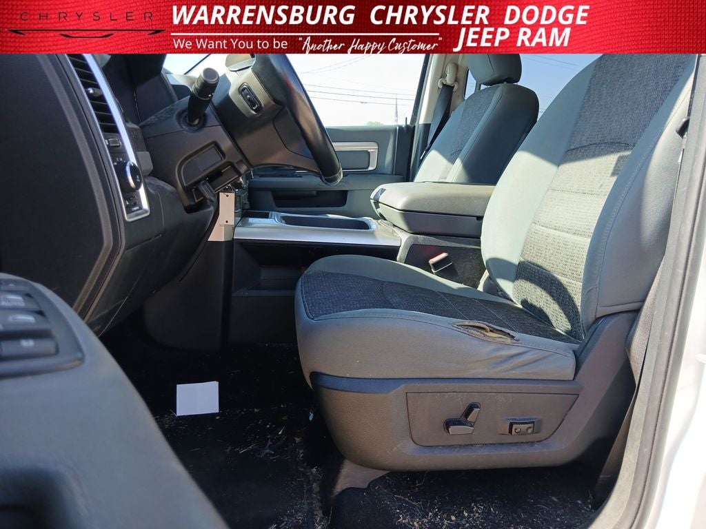 2017 RAM 1500 Big Horn Crew Cab 4x4 5'7' Box